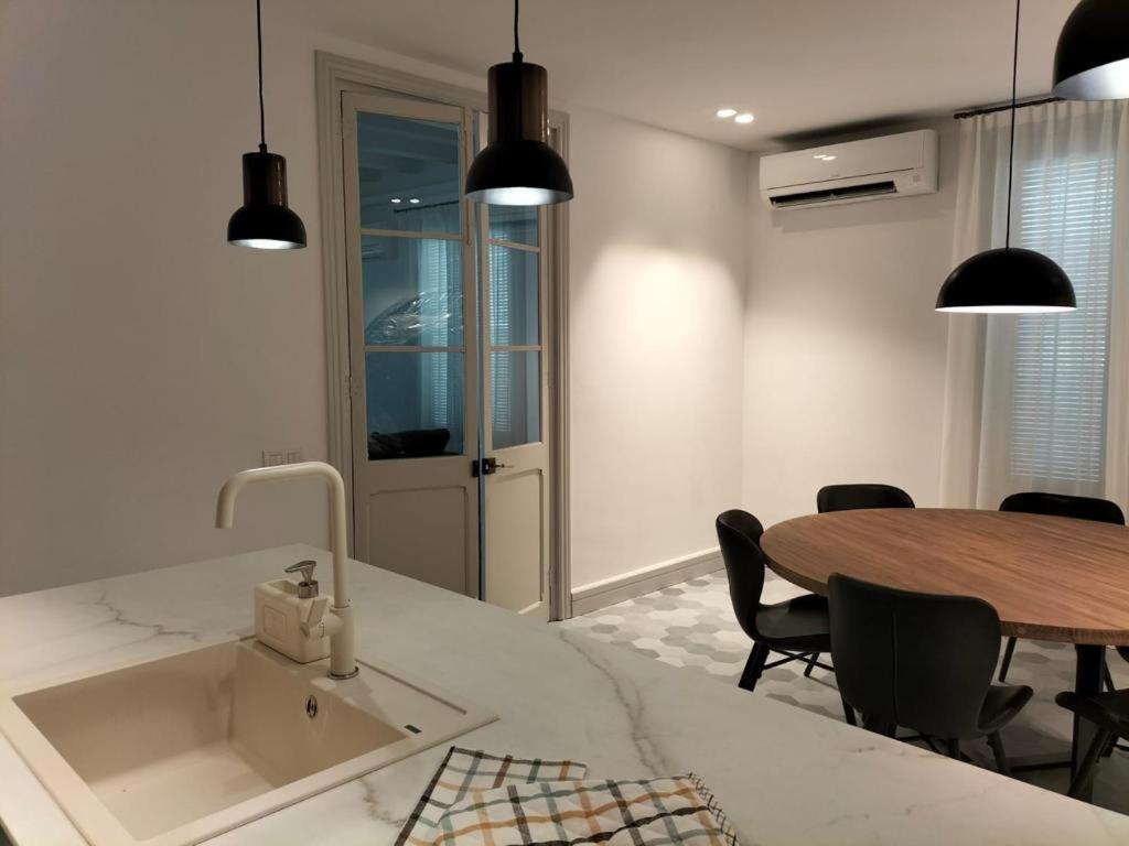 Stunning Luxury Apartment, 2 Min Walk From Soho House Apartment